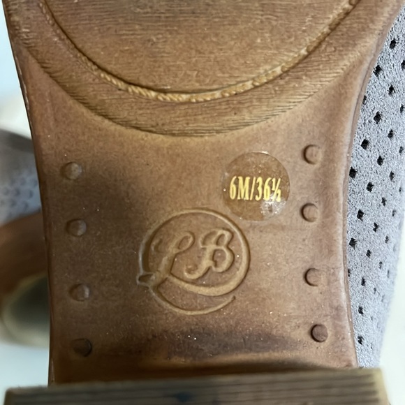 Gray suede Lucky booties - Picture 7 of 7